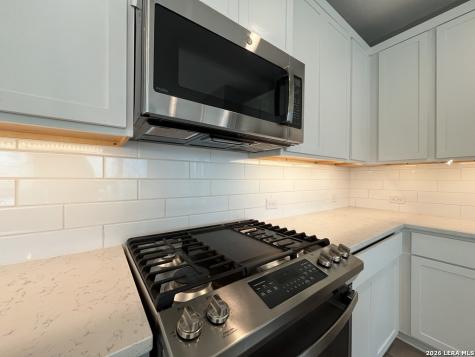 1511 E Sandalwood San Antonio TX 78209