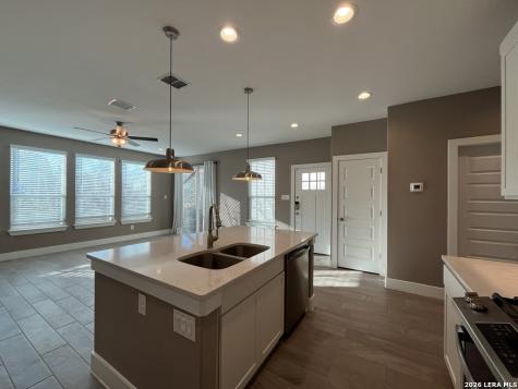 1511 E Sandalwood San Antonio TX 78209