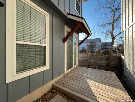 1511 E Sandalwood San Antonio TX 78209