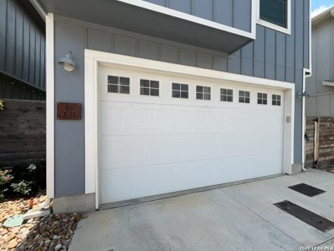 1511 E Sandalwood San Antonio TX 78209