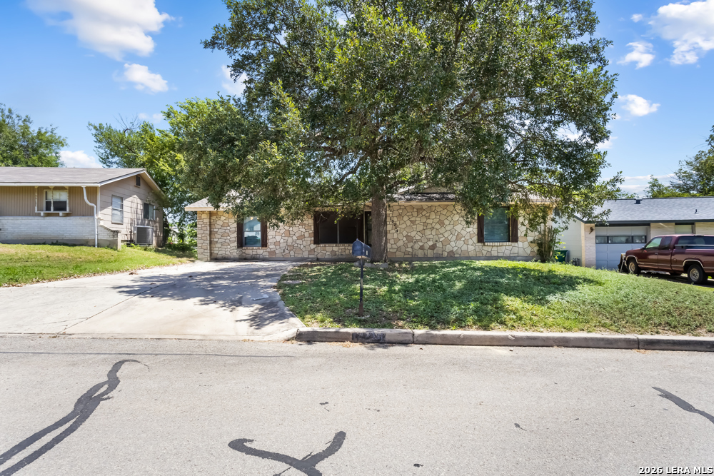 12214 Lone Shadow Trail Live Oak TX 78233