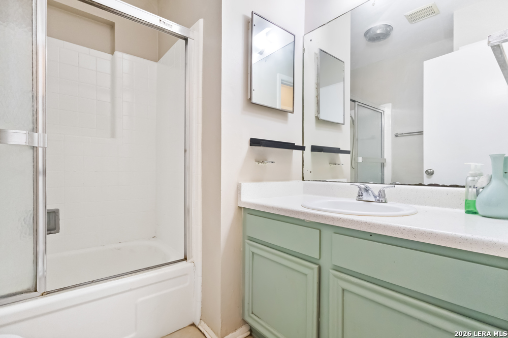 12214 Lone Shadow Trail Live Oak TX 78233