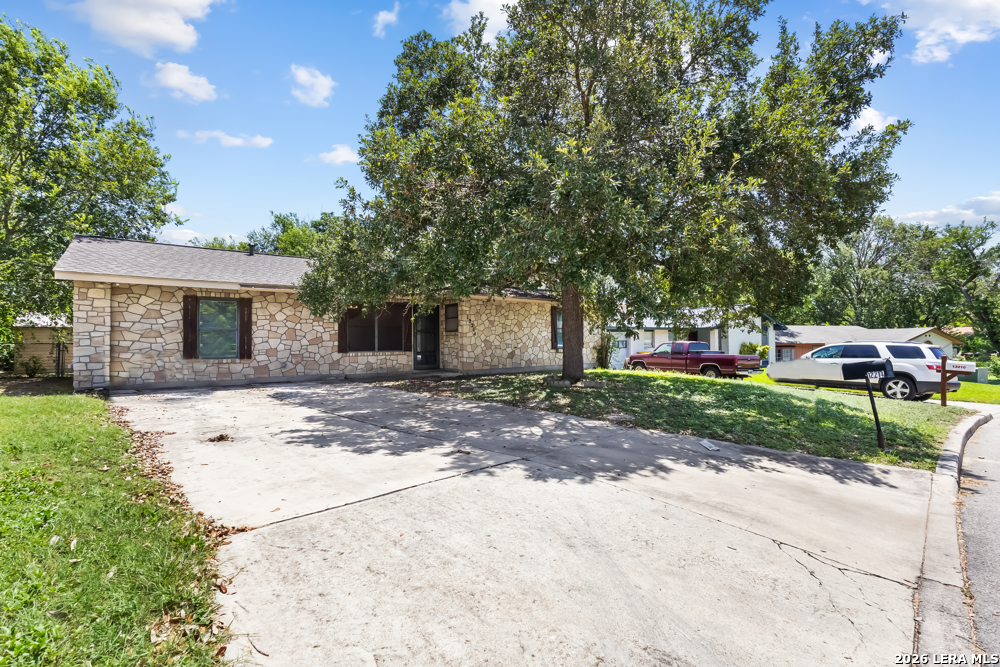 12214 Lone Shadow Trail Live Oak TX 78233