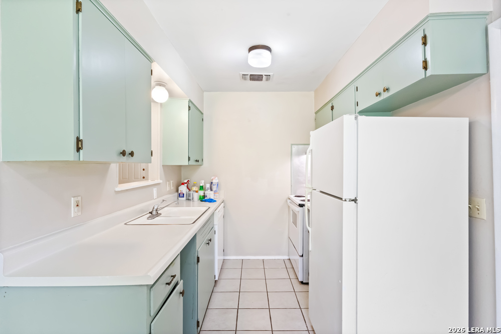 12214 Lone Shadow Trail Live Oak TX 78233