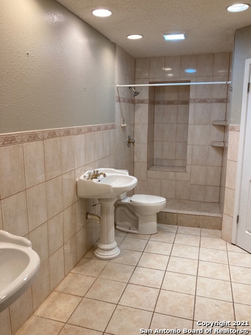 11910 Gallant Forest San Antonio TX 78249