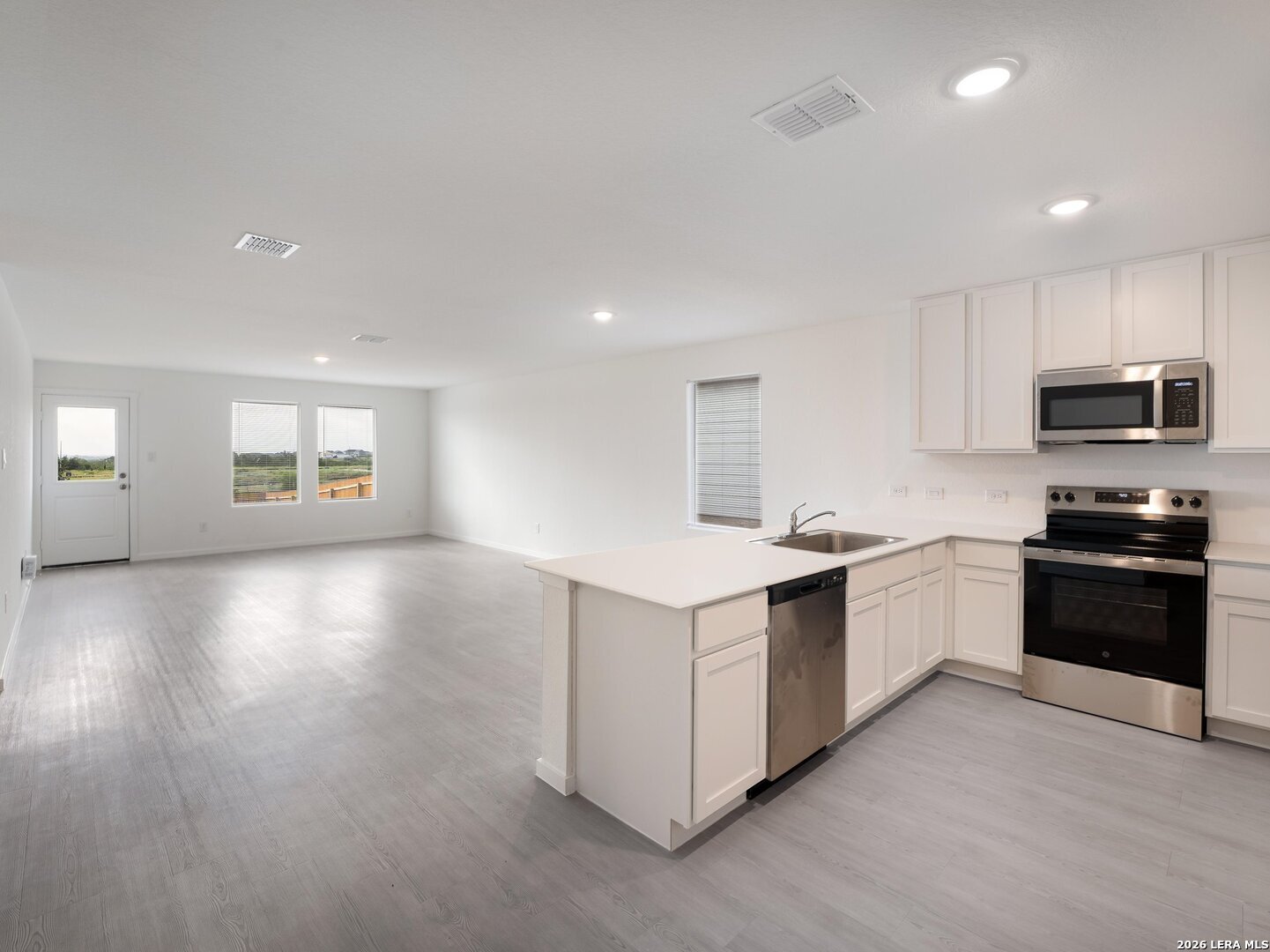 3234 Gilbert Garden Converse TX 78109