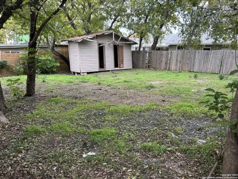 1216 Gardina San Antonio TX 78201