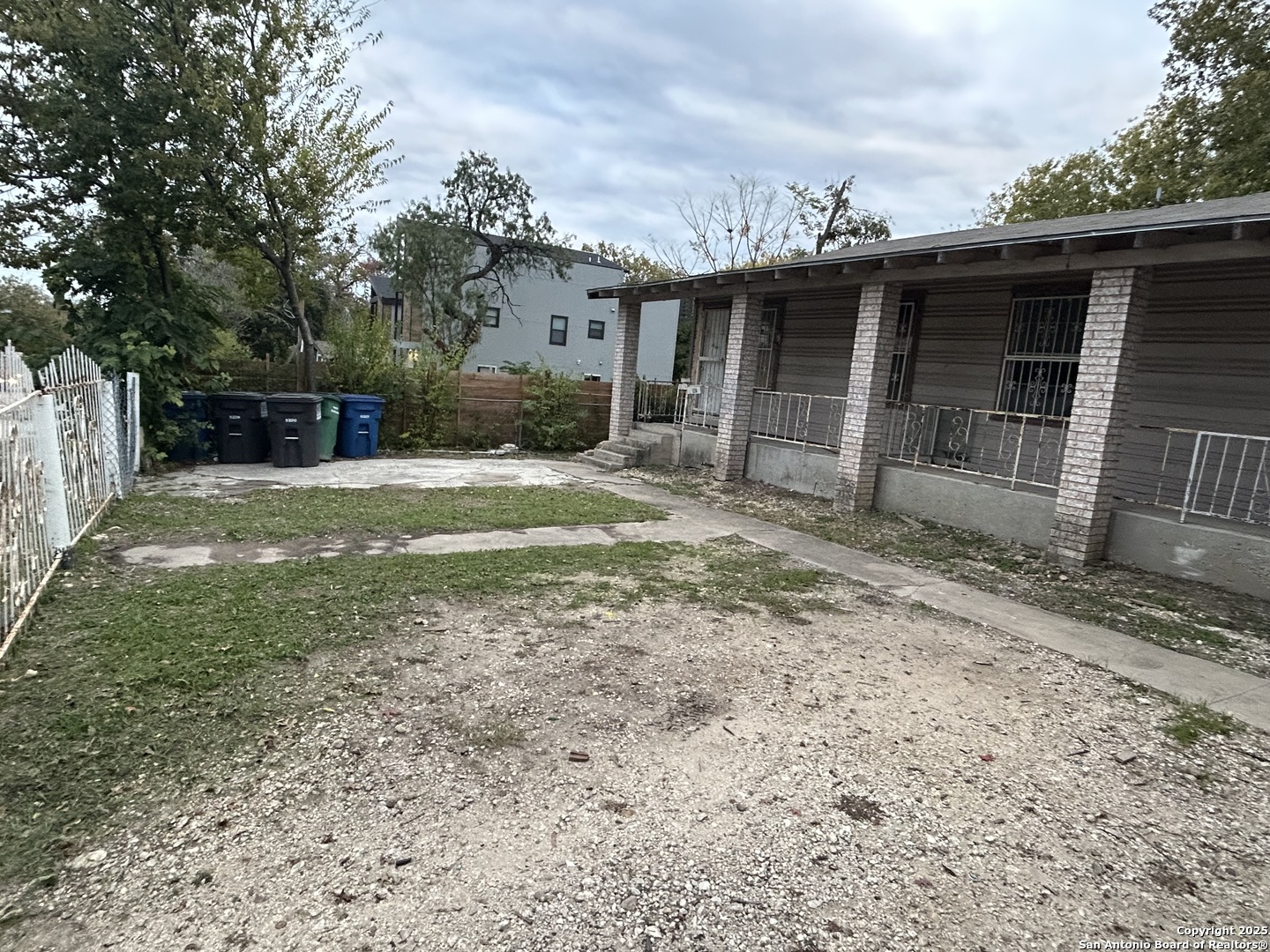 1216 Gardina San Antonio TX 78201