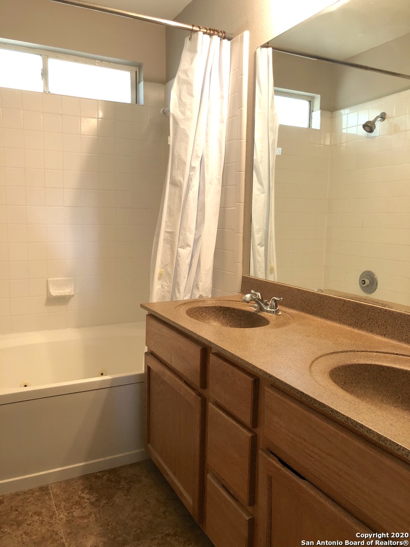 731 Leopard Hollow San Antonio TX 78251