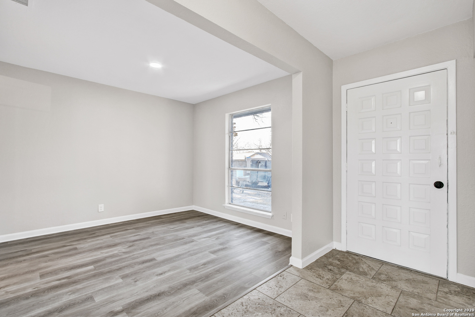 4242 Bayliss Street San Antonio TX 78233