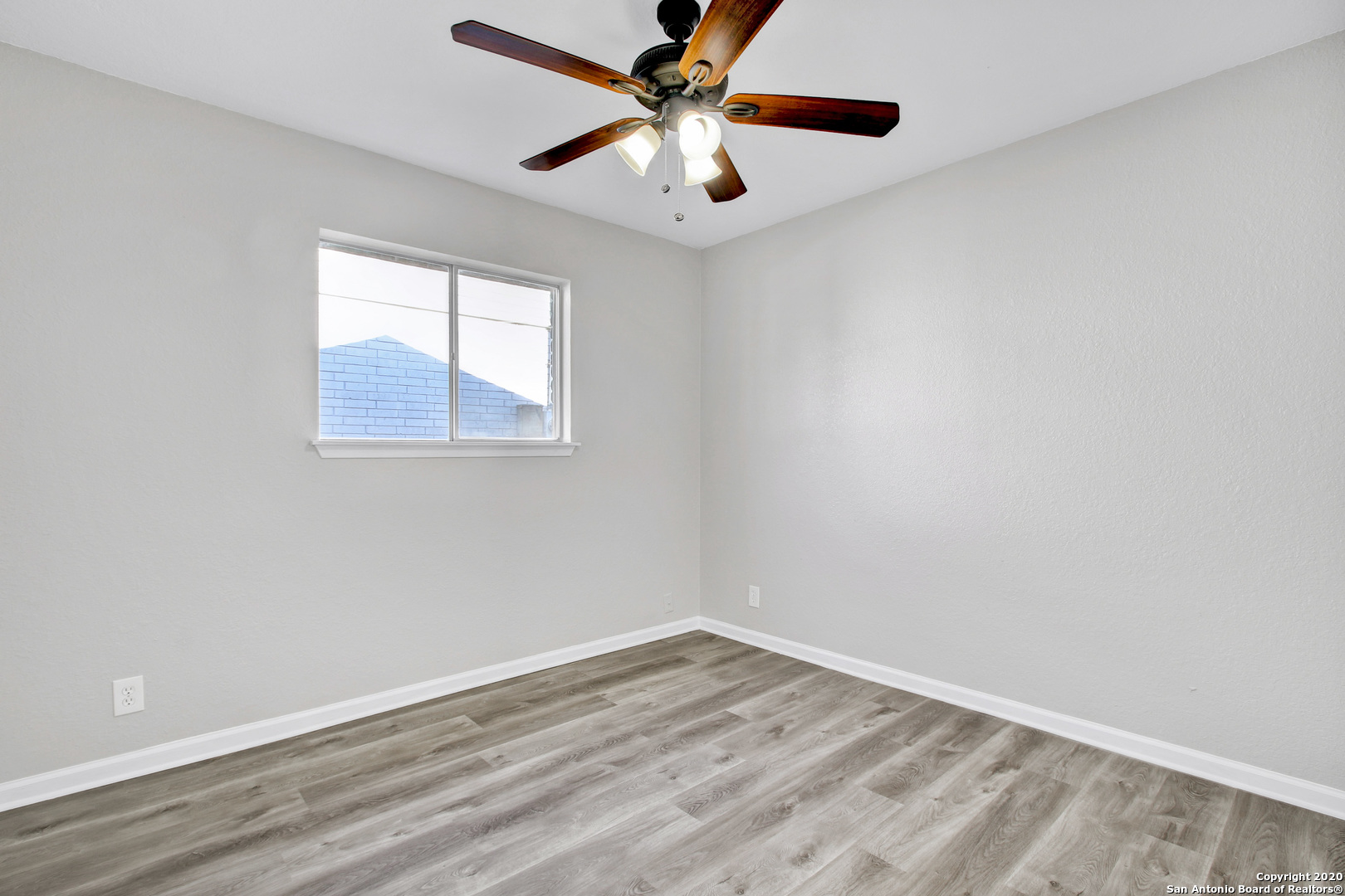4242 Bayliss Street San Antonio TX 78233