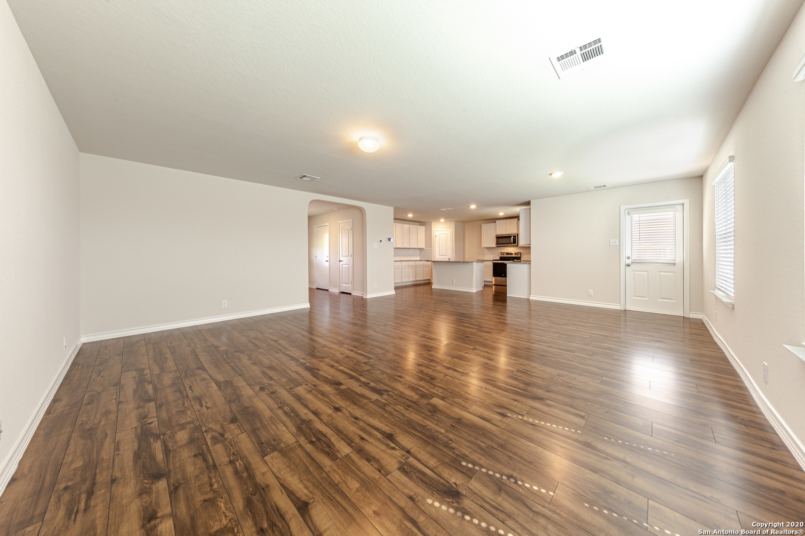142 Loggy Bayou Cibolo TX 78108
