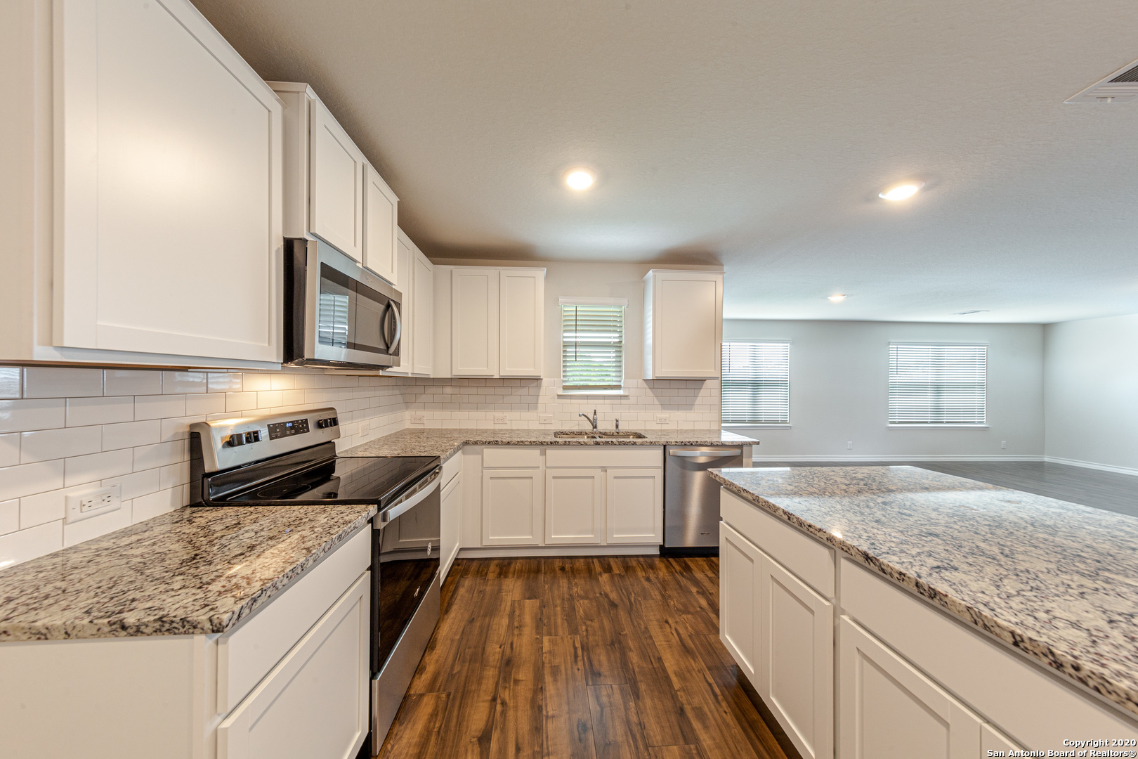 142 Loggy Bayou Cibolo TX 78108
