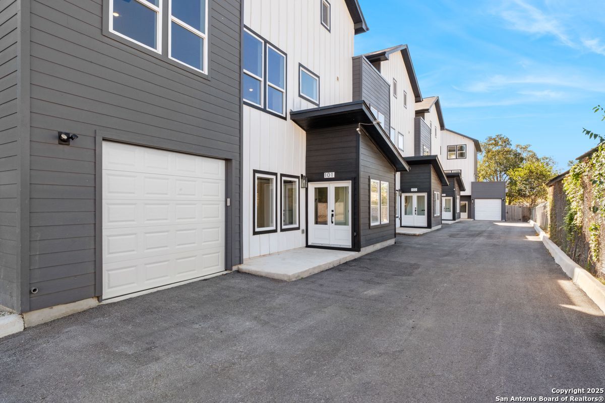 106 Bank Street San Antonio TX 78204