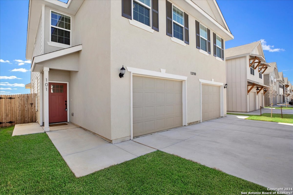 13710 Enzo Gate San Antonio TX 78253