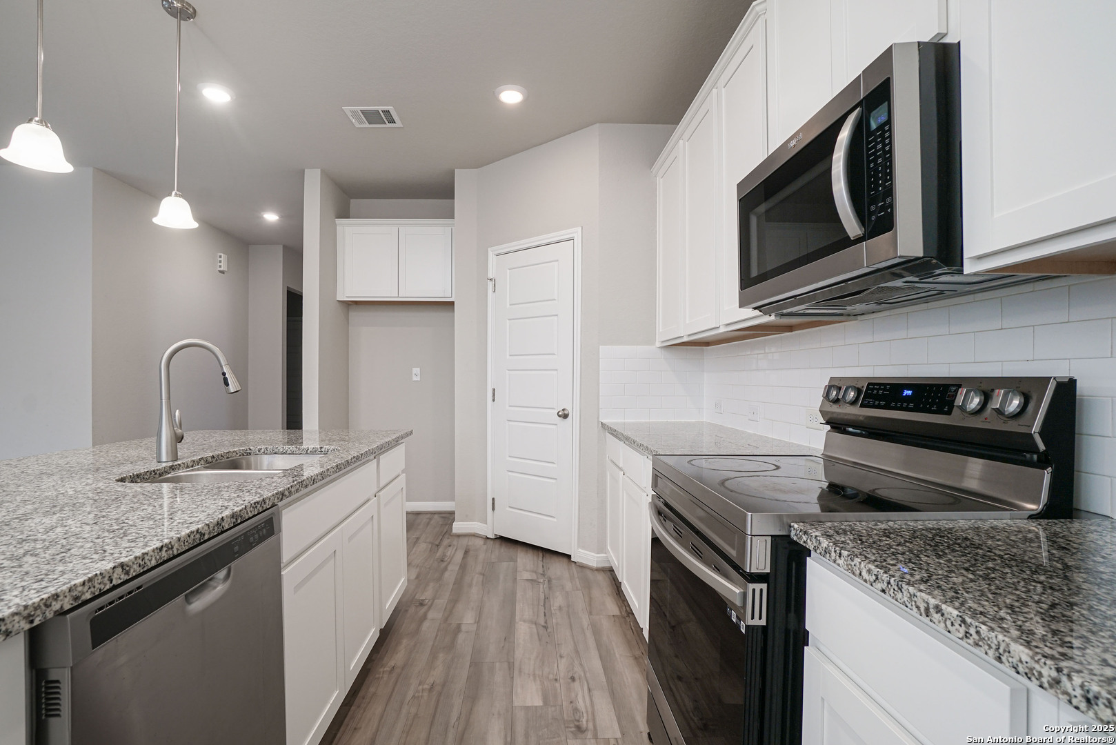 1253 Ella Crossing New Braunfels TX 78130