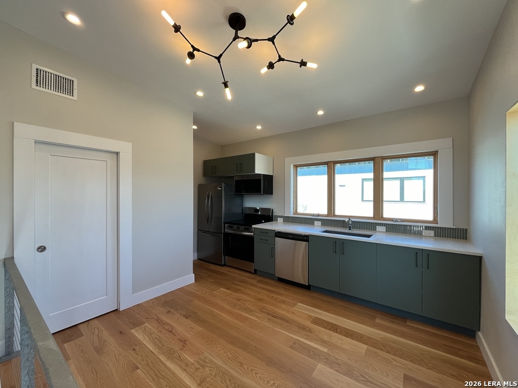 1107 S Cherry Street San Antonio TX 78210