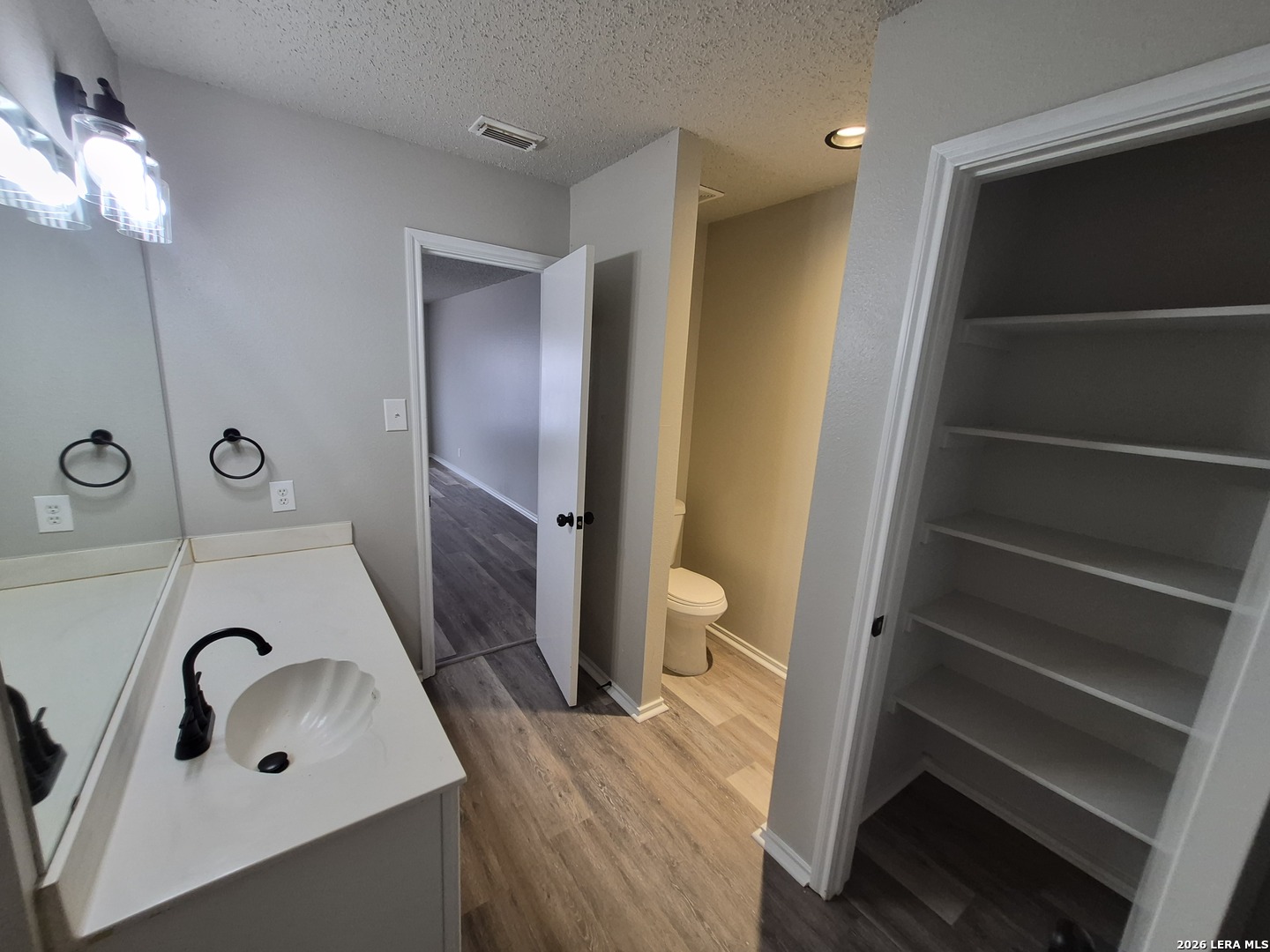 8043 Chestnut Manor Drive Converse TX 78109