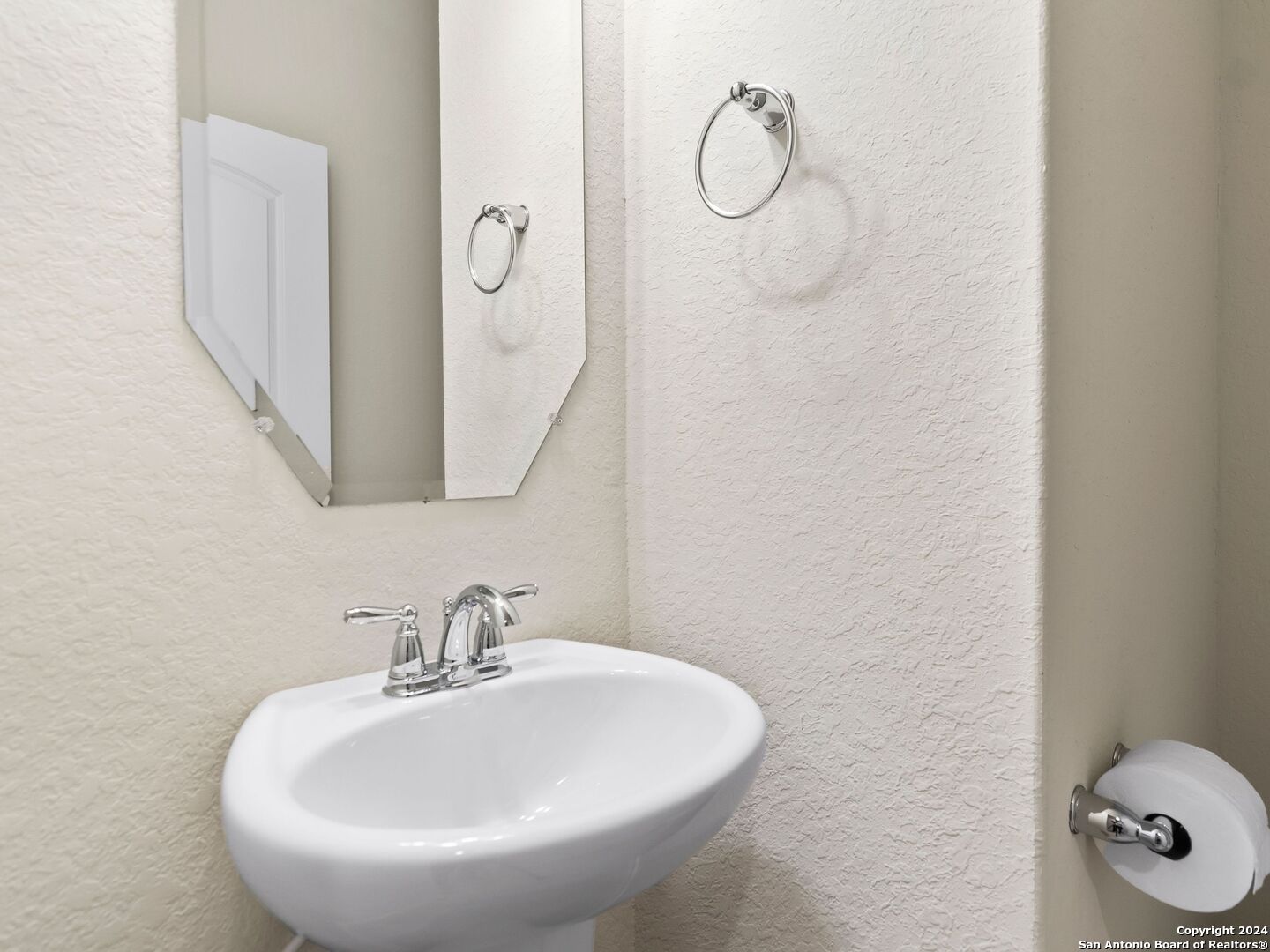121 Inverness Boerne TX 78015