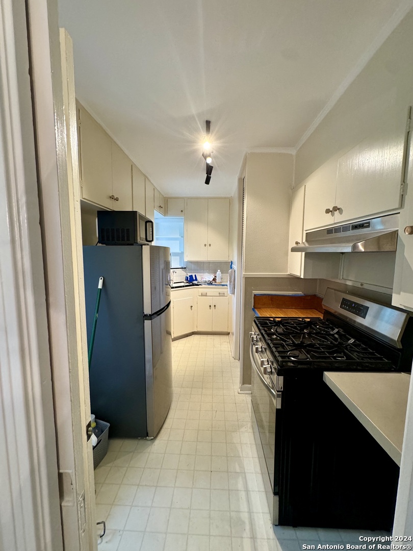 433 W Hollywood Avenue San Antonio TX 78212