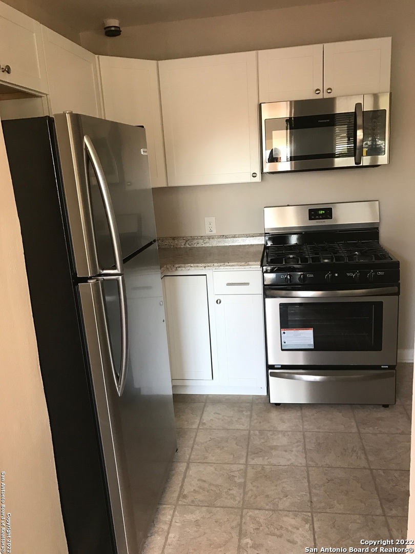 710 W French Place San Antonio TX 78212
