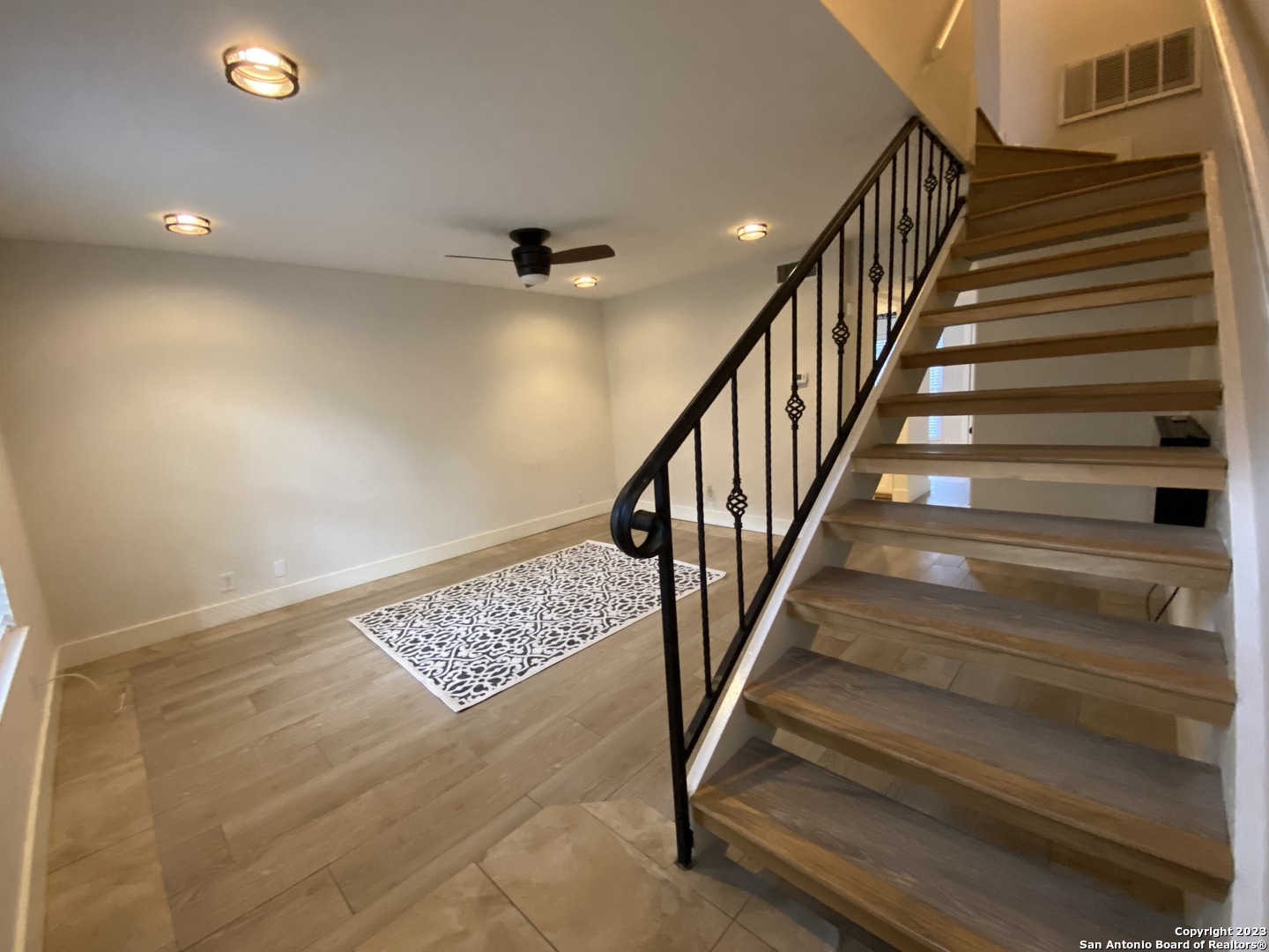 2811 Woodbury Street San Antonio TX 78217