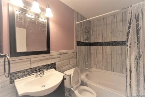 7918 Cypress Crown San Antonio TX 78240