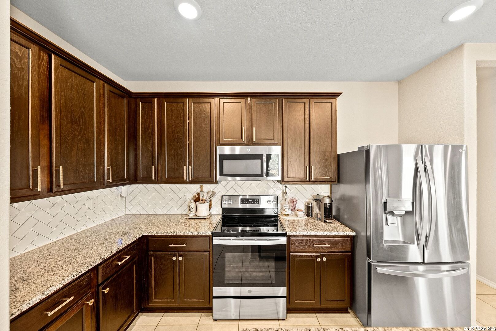 5702 Cicada Circle Converse TX 78109