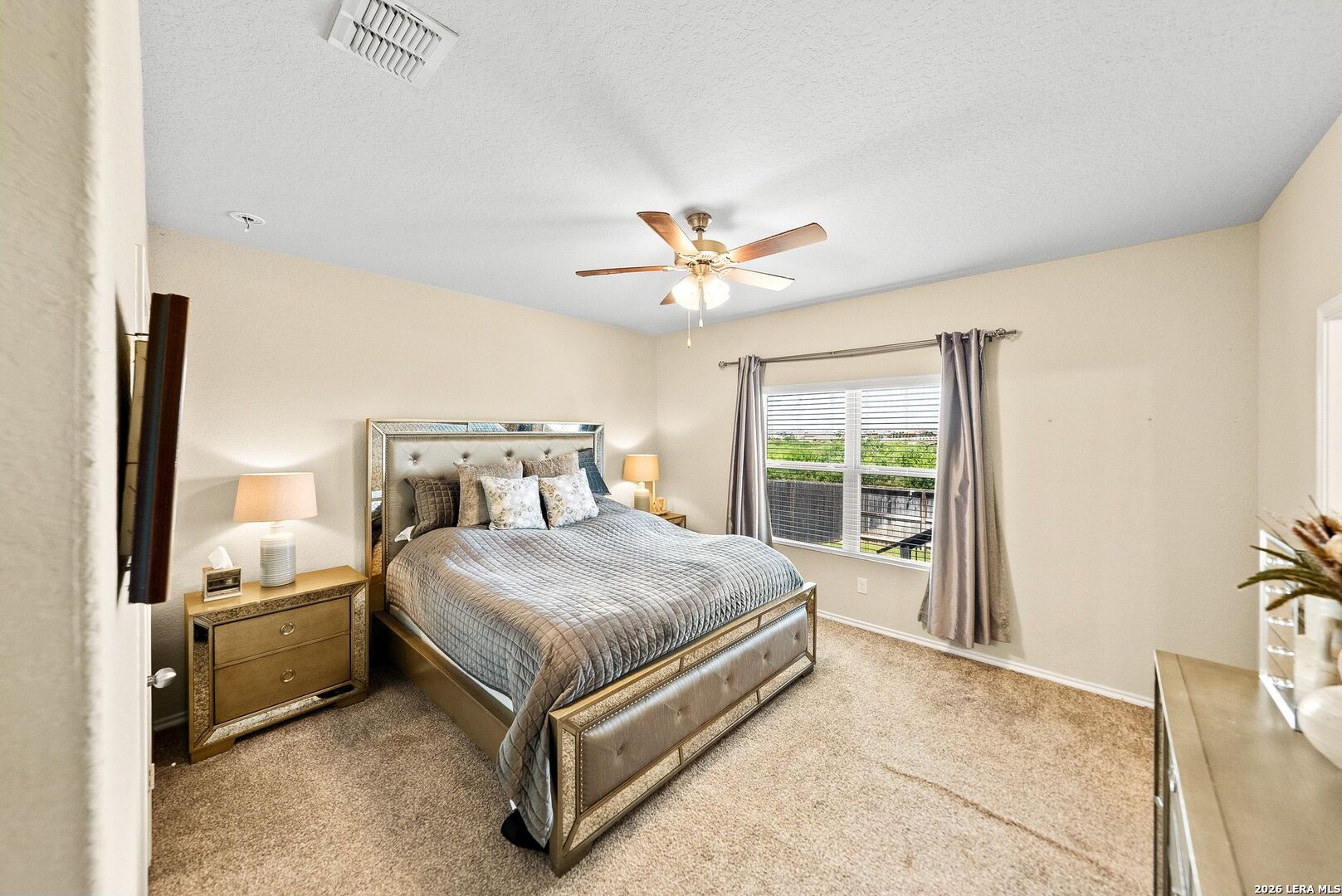 5702 Cicada Circle Converse TX 78109