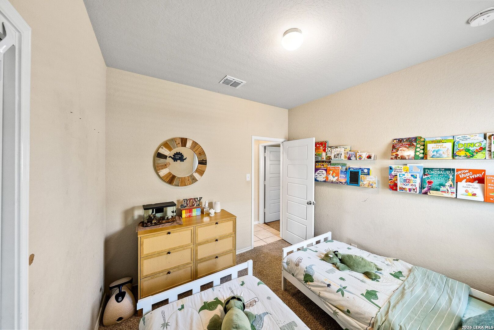 5702 Cicada Circle Converse TX 78109