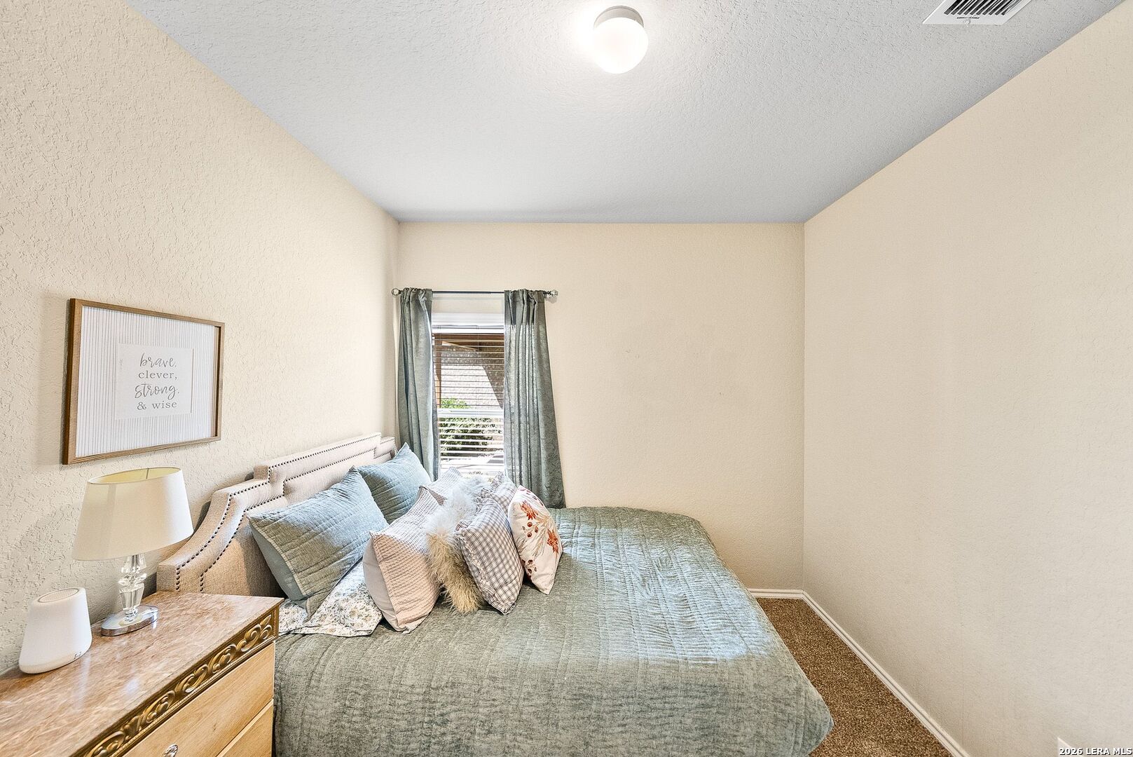 5702 Cicada Circle Converse TX 78109