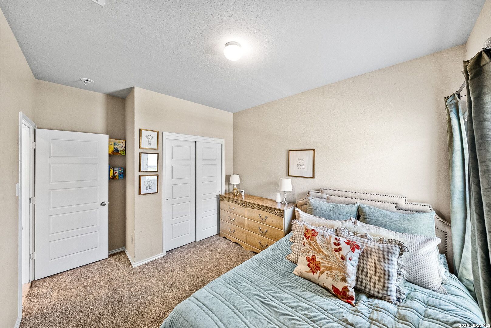 5702 Cicada Circle Converse TX 78109
