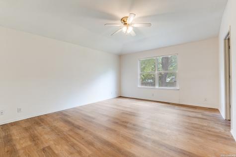 5231 Stormy Trail San Antonio TX 78247