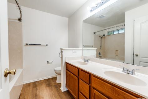 5231 Stormy Trail San Antonio TX 78247