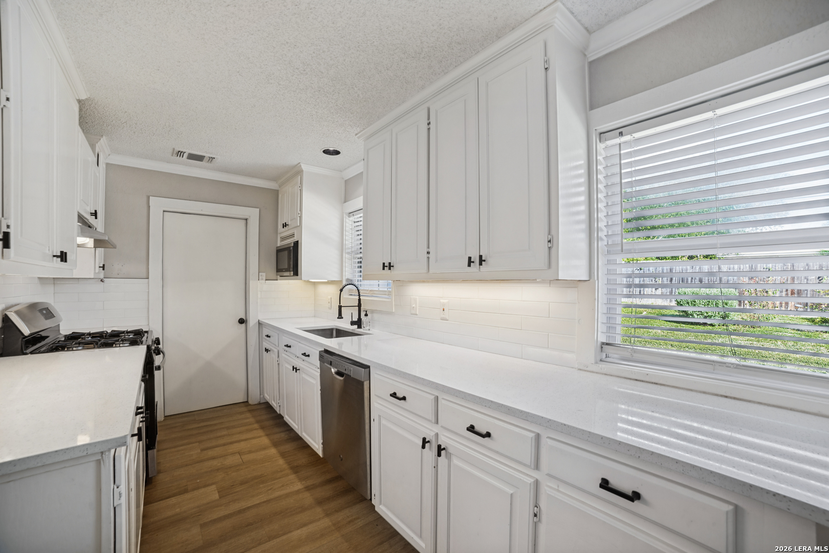 1023 Morey Peak San Antonio TX 78213
