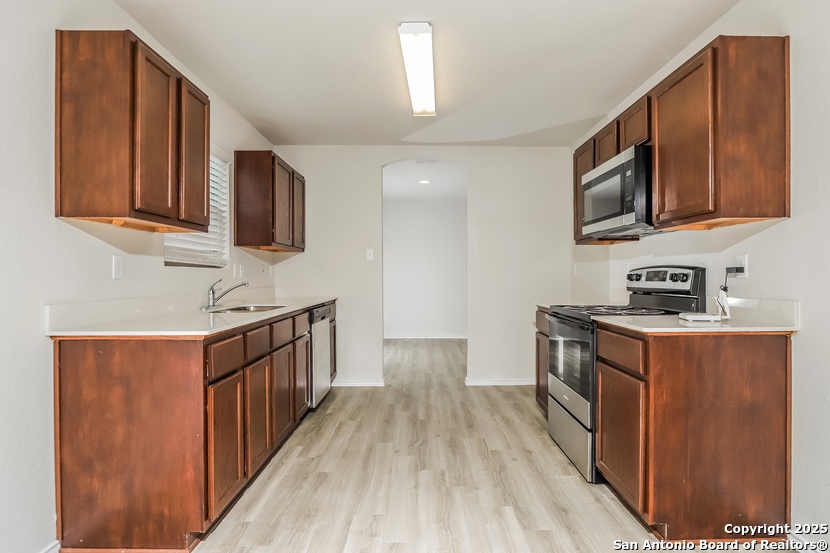 8931 Ashley Wilkes San Antonio TX 78221