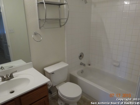 8222 Maloy Manor San Antonio TX 78250