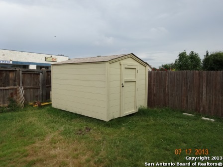 8222 Maloy Manor San Antonio TX 78250