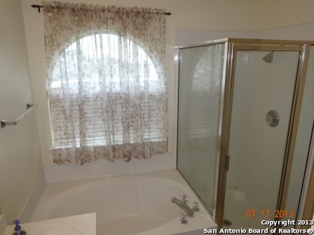 8222 Maloy Manor San Antonio TX 78250