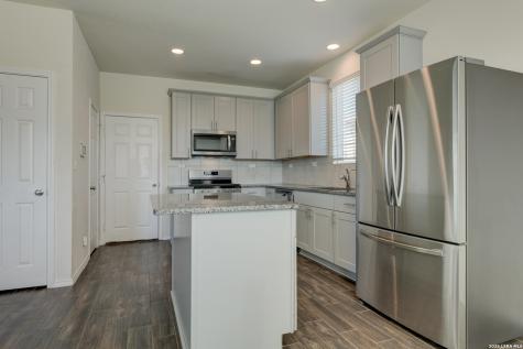 10938 Willow View San Antonio TX 78254