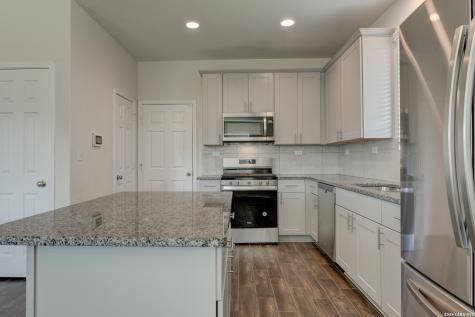 10938 Willow View San Antonio TX 78254