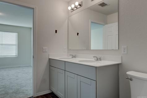 10938 Willow View San Antonio TX 78254