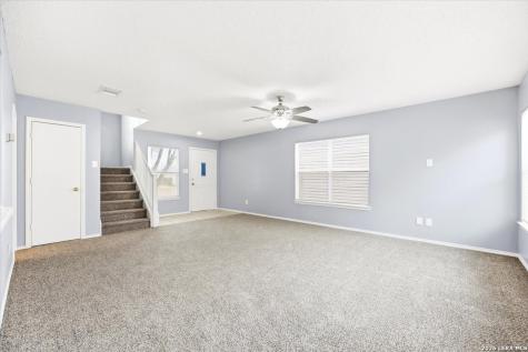 7931 Cortland Oak San Antonio TX 78254