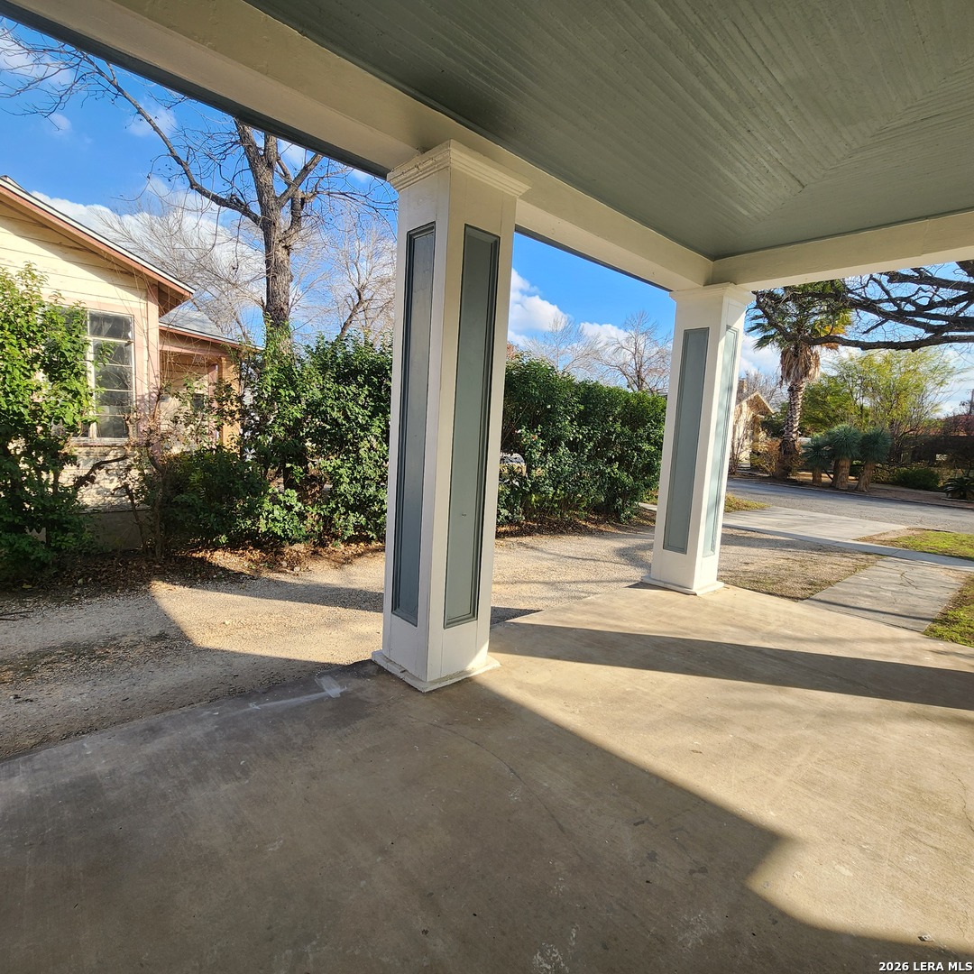 1027 Mistletoe San Antonio TX 78201