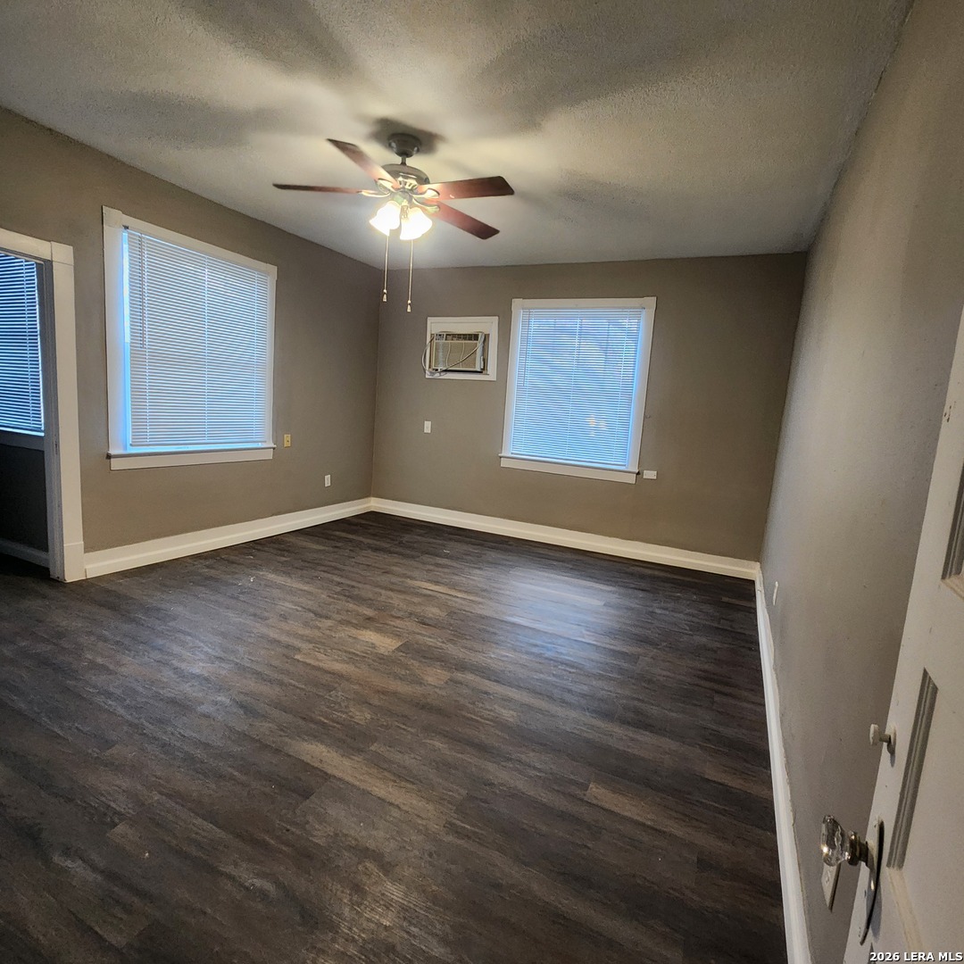 1027 Mistletoe San Antonio TX 78201
