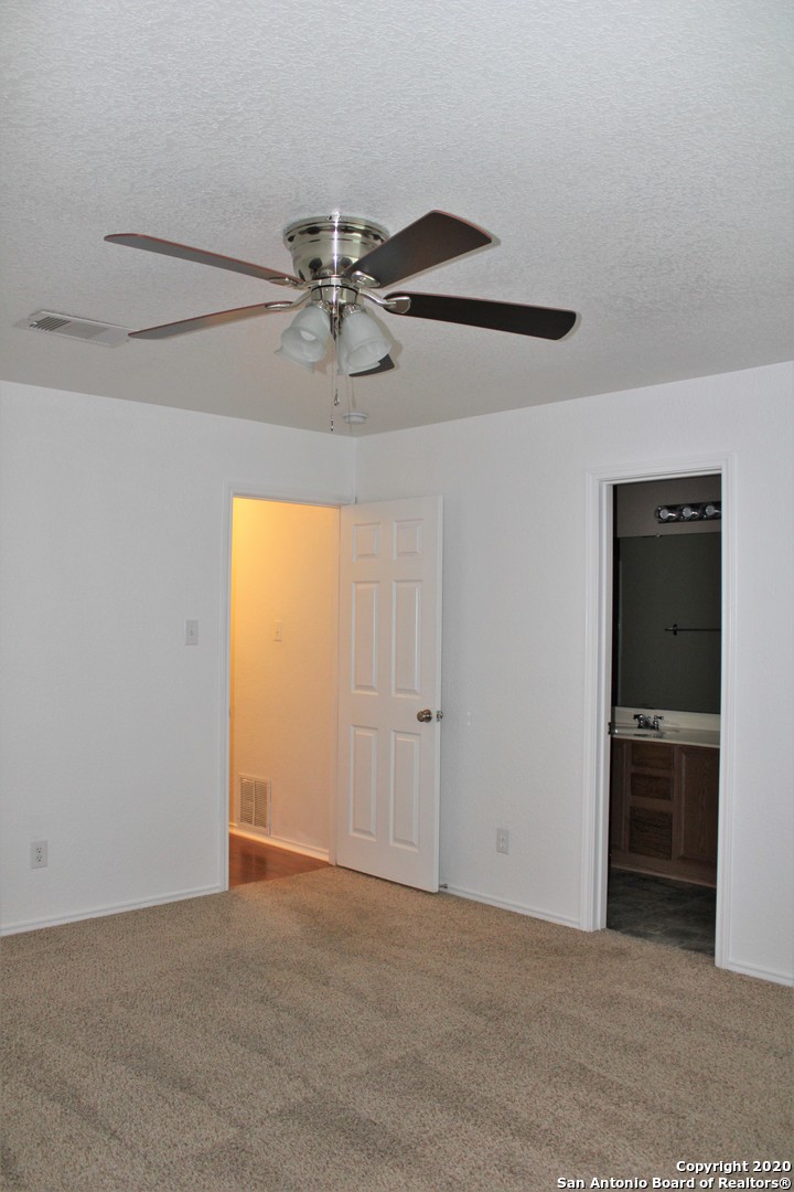 11212 Forest Pass Court Live Oak TX 78233