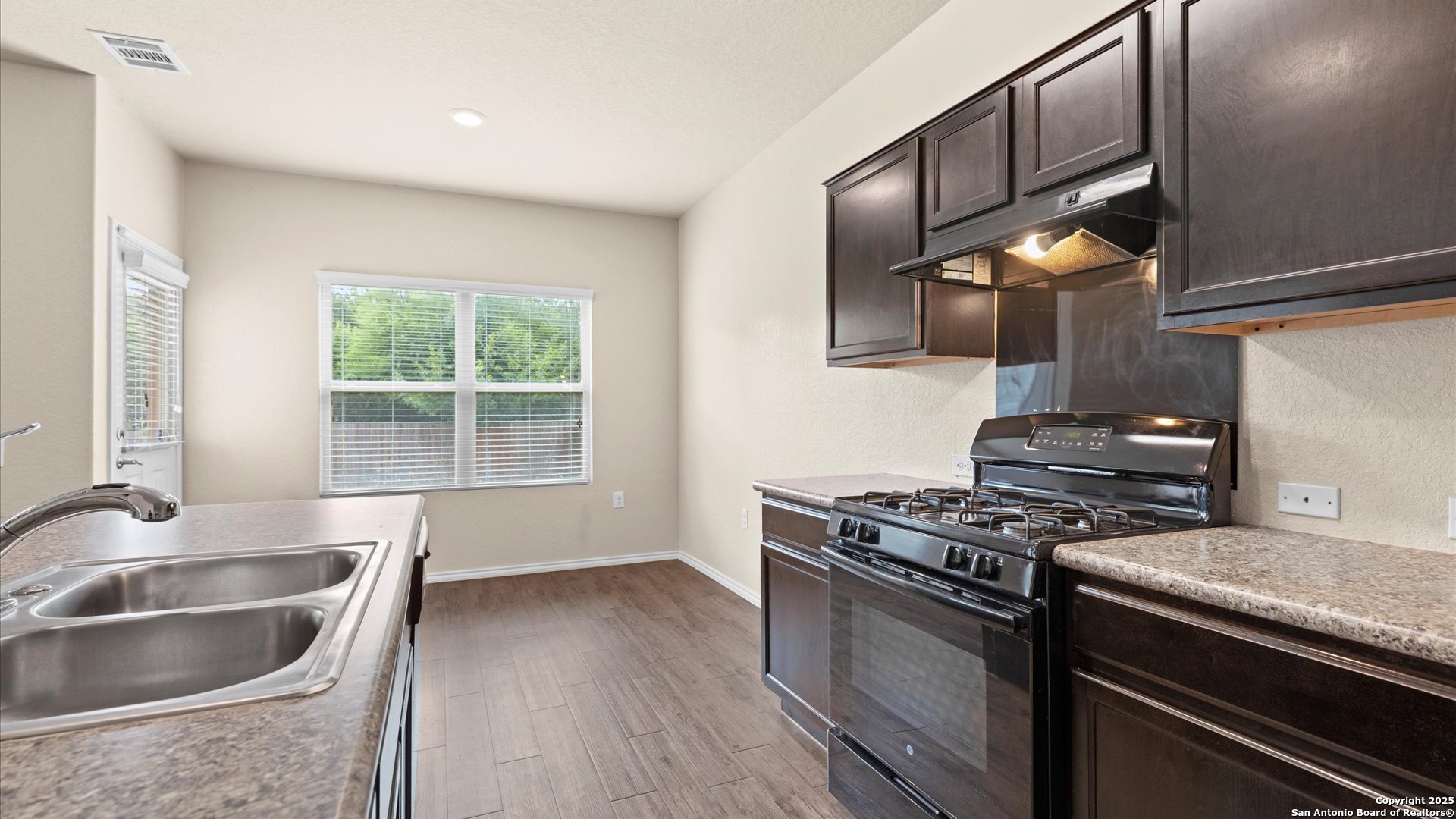 7207 Cozy Run San Antonio TX 78218