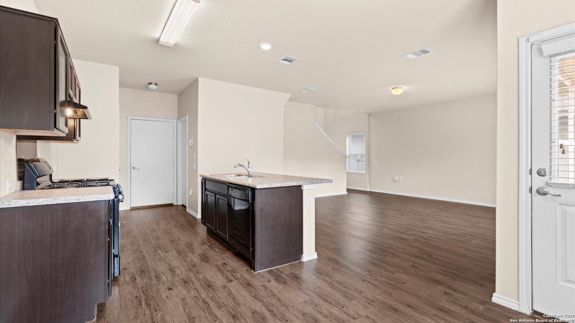 7207 Cozy Run San Antonio TX 78218