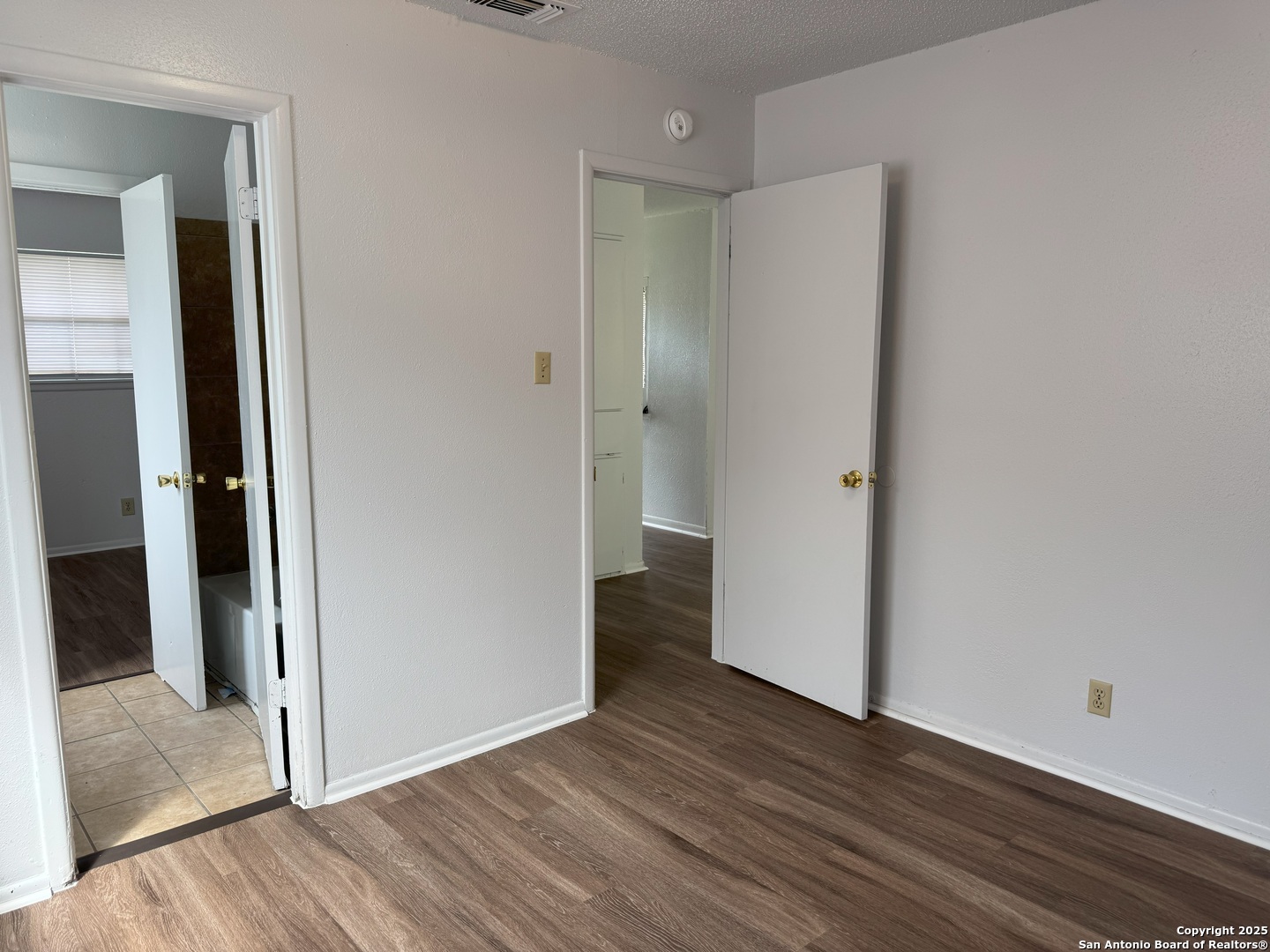 132 Meadow Way Converse TX 78109