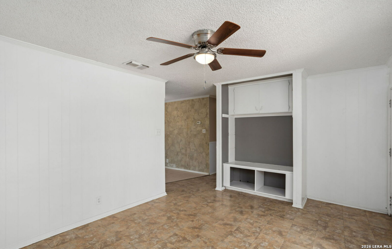5231 Silvertip Drive San Antonio TX 78228